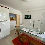 Roberta Apartament *