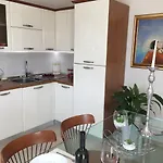 Roberta Apartman *