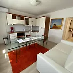 Roberta Apartament *