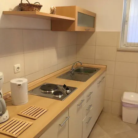 Roberta Apartment *