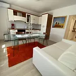 Roberta Apartment
