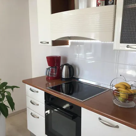 Roberta Apartment *